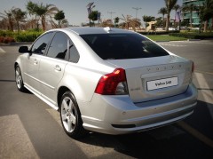 2009 VOLVO S40 R DESIGN image 2